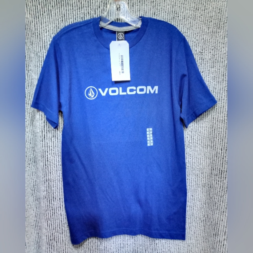 Volcom T shirt